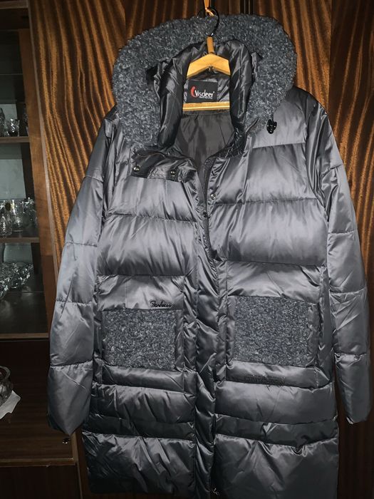 Зимяя куртка стального цвета