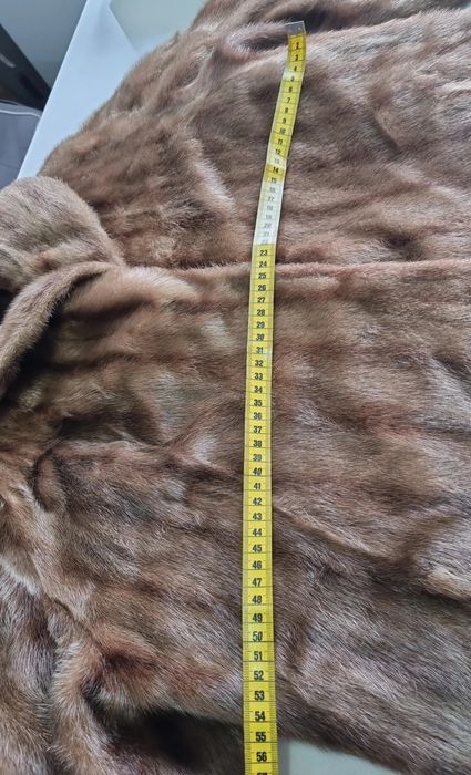 Vând blana din nurca.