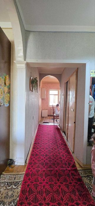 Продаю квартиру.Юнусабад 8 2\5\5 Принц перекресток