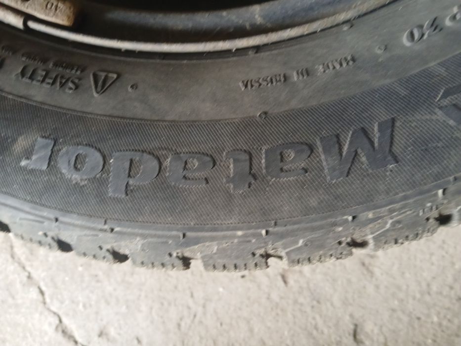 Продам комплект зимних колес