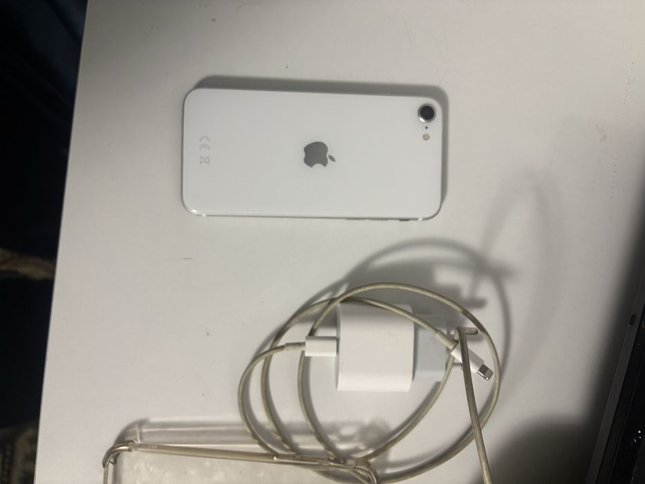 Iphone se 2020 в хорошем состояний