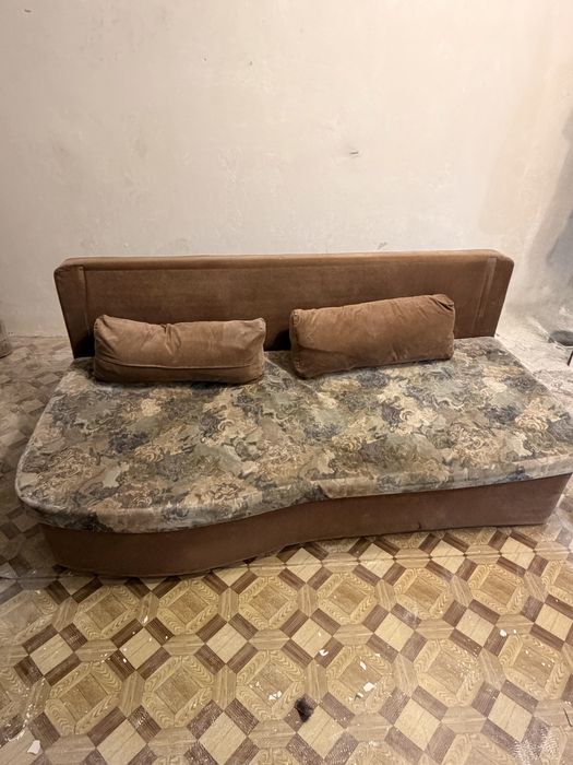 Продам диван.