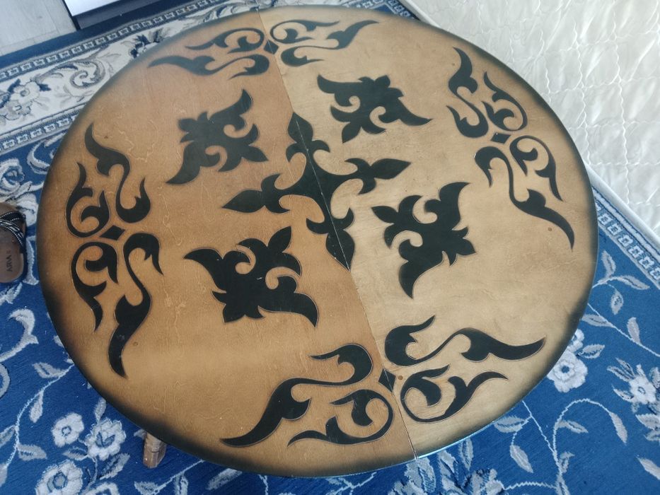 Круглый стол продам