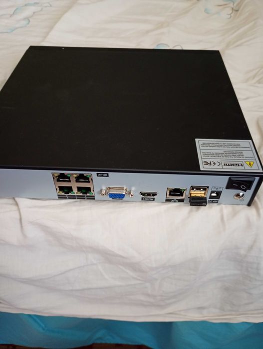 8 канален NVR Sannce .4 PoE и 4 Wifi канала.