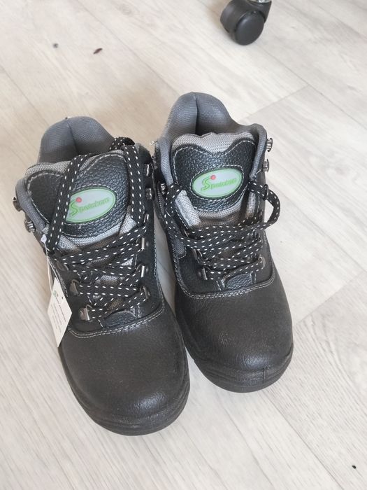 Продам Сефти ботинки!