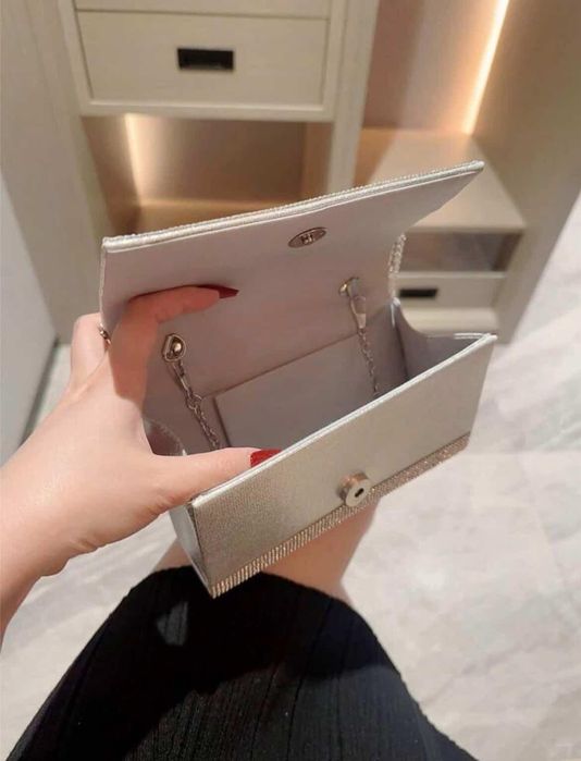 Сребърни вечерни дамски чанти