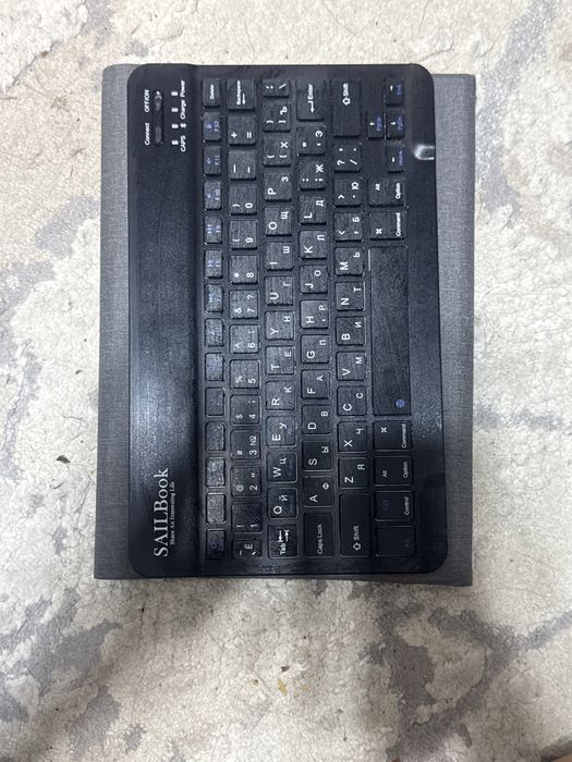 Планшет SAILBook с клавиатурой-чехлом