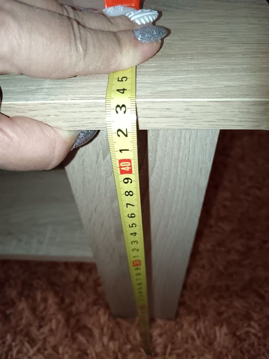 Холна масичка  светла на цвят