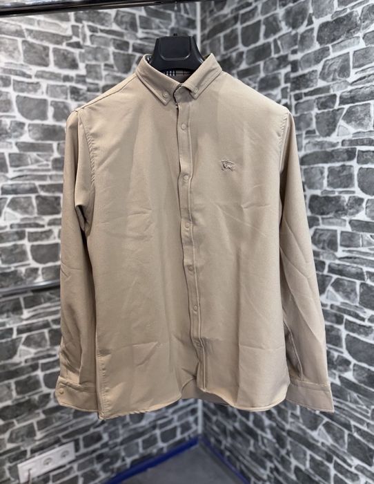 Мъжка риза Burberry.