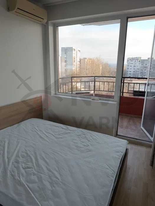 Дава се под наем двустаен апартамент във Възраждане 1! 21871502