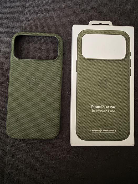 Iphone 17 pro max кейс оригинален