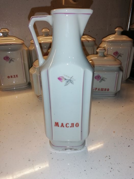 Порцеланов комплект за подправки