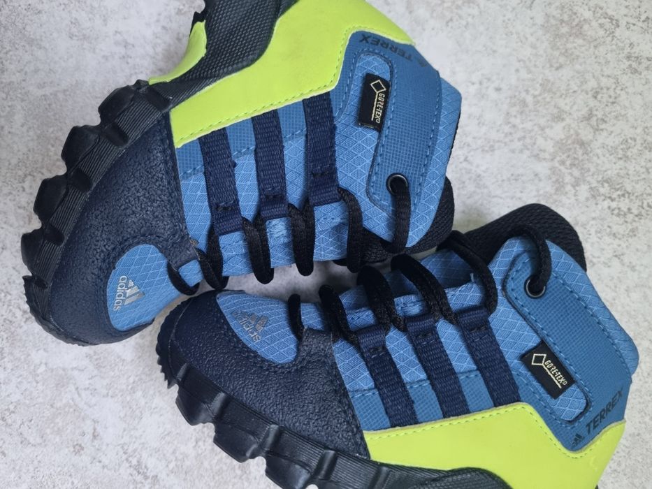 Детски зимни обувки ADIDAS TERREX 22 номер