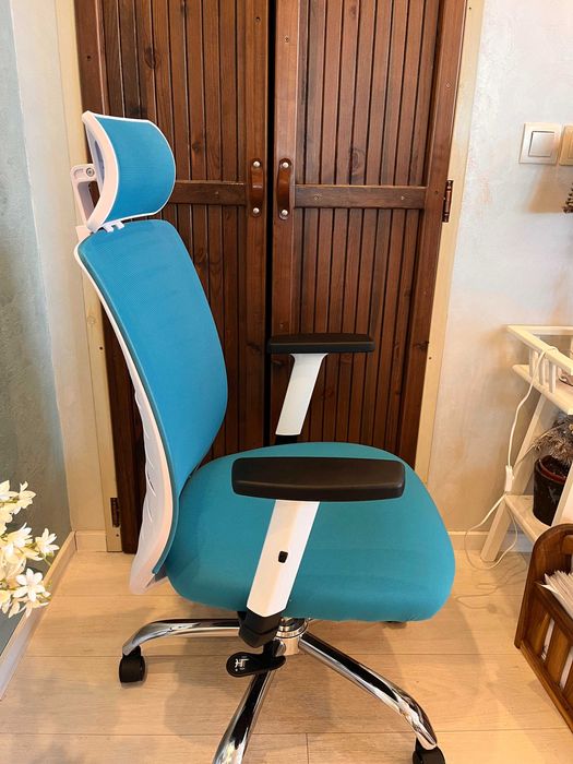 Стол за бюро/компютър