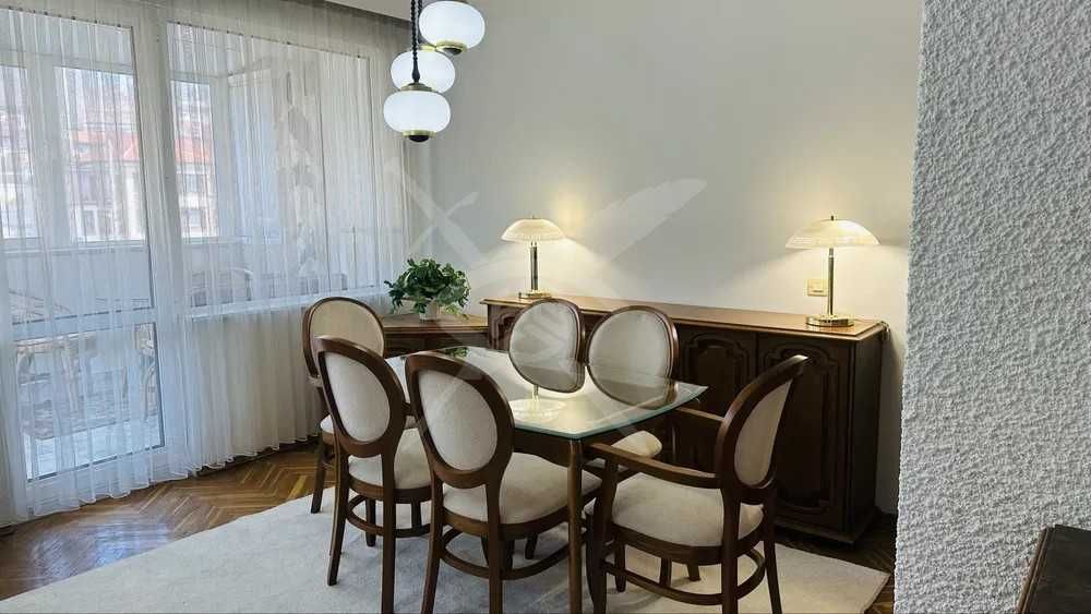 Дава се под наем Тристаен апартамент в Пловдив, Център - 120 кв.м за 997.05 € - Снимка #1