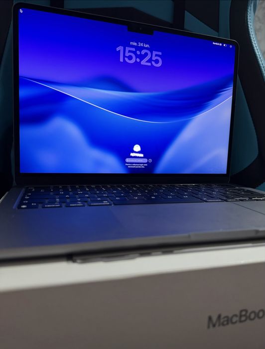 MacBook Air 13” M3 – 256GB – ca nou