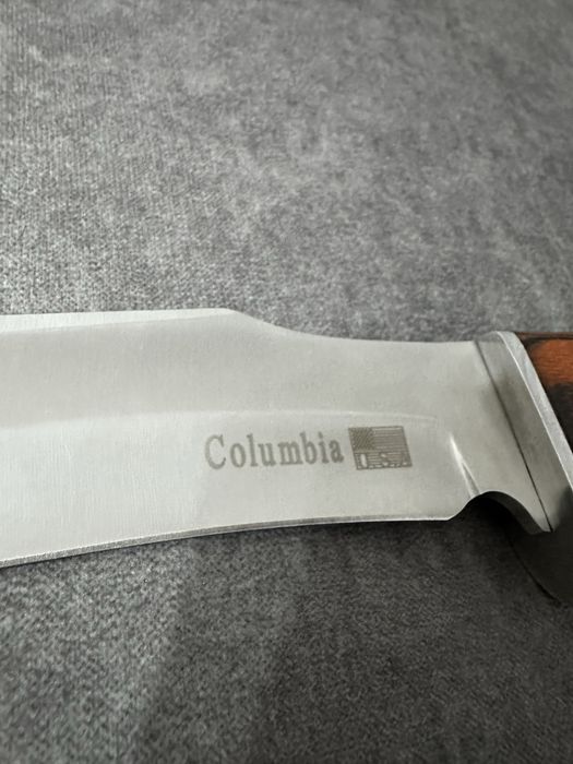 Cuțit Vânătoare Columbia - Design Clasic - Mâner Lemn