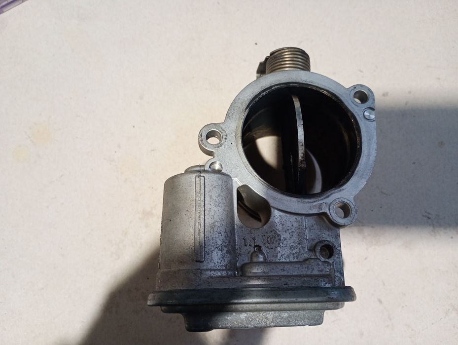 Clapeta admisie clapeta acceleratie bmw e90 e91 2.0d n47 bmw e81 e81