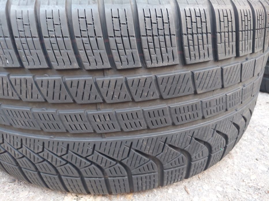 275/40/19″ Pirelli 2бр.гуми
