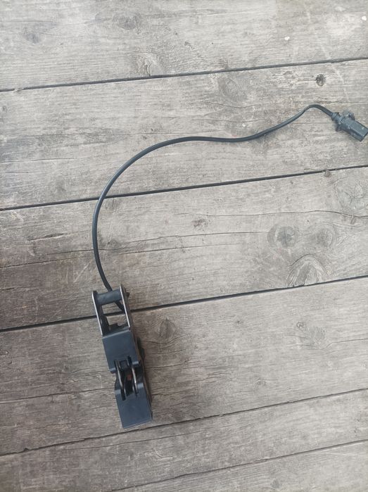 Broască încuietoare capotă față Volkswagen Passat B6