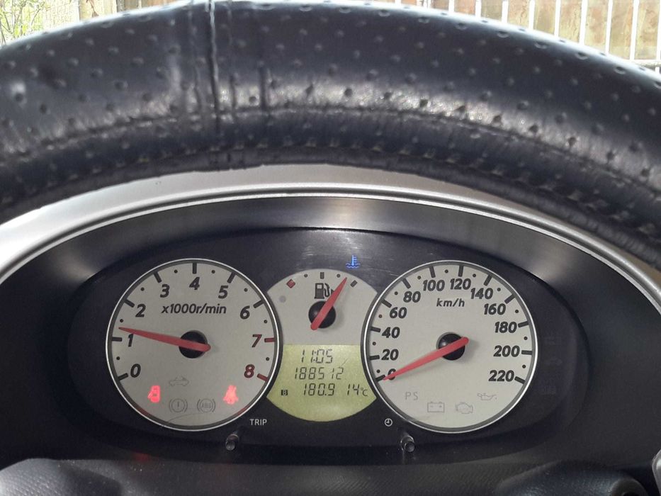 Nissan Micra decapotabila 1.4 benzina