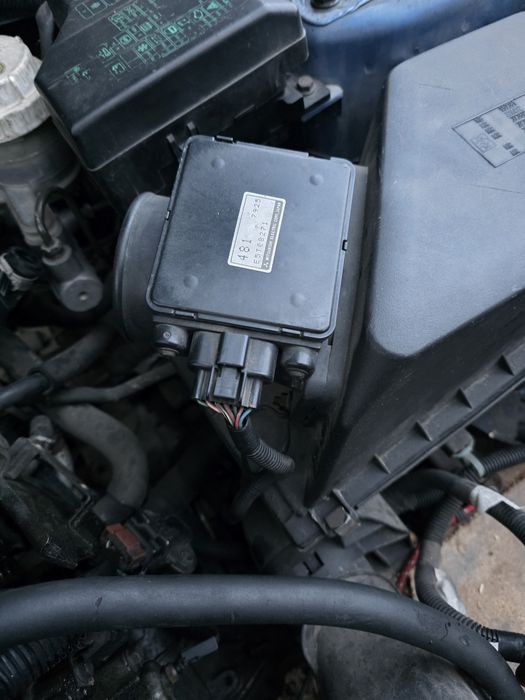 Дебитомер за Mitsubishi Carisma 2004 година 1.8 GDI