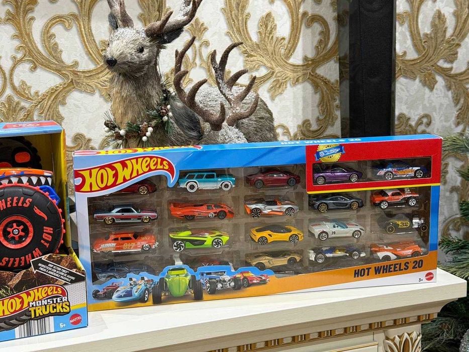 Набор базовых машинок Hot Wheels, 20 штук от Mattel
