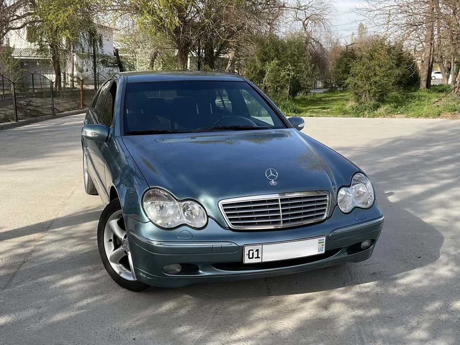 Mercedes-Benz C240 (W203), 2001 год, седан, автомат, бензин