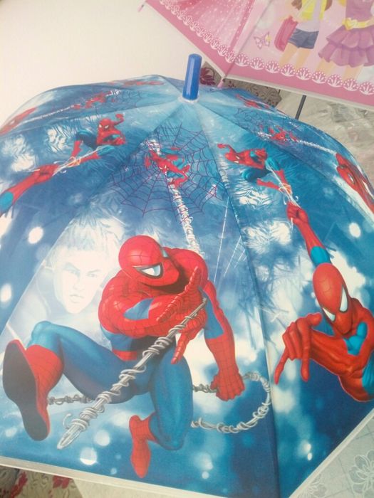 Детски чадъри с герой