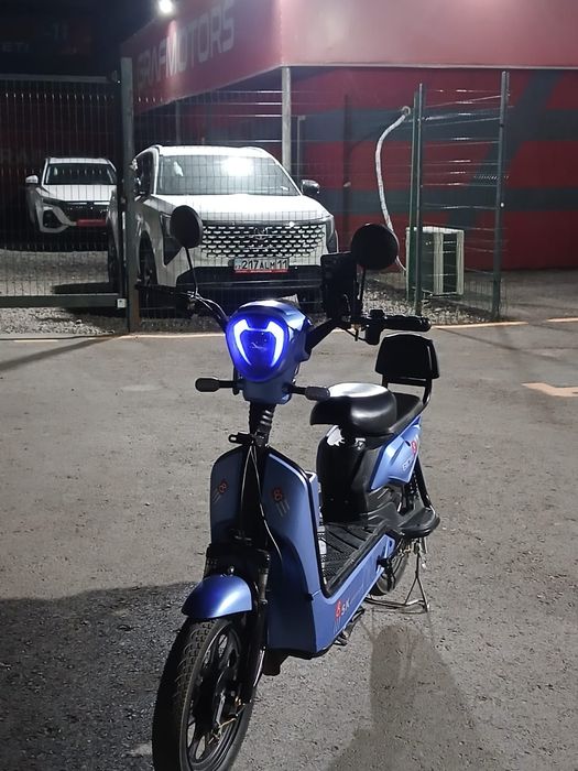 Скутер Ск8,800W 16дюм