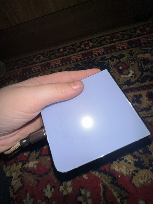 Обменяю samsung galaxy z flip 4