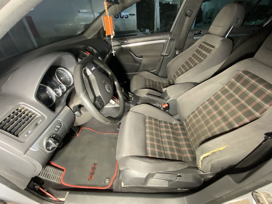 Volkswagen Golf 5 GTI