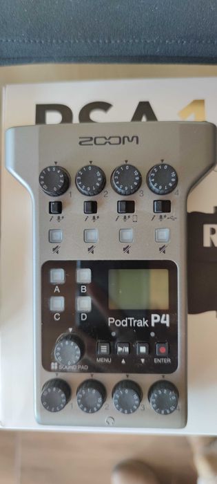 Zoom PodTrak P4 + 2x XLR Bespeco