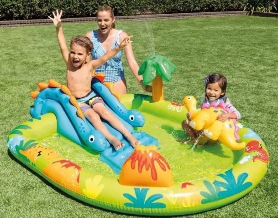 Детский бассейн .