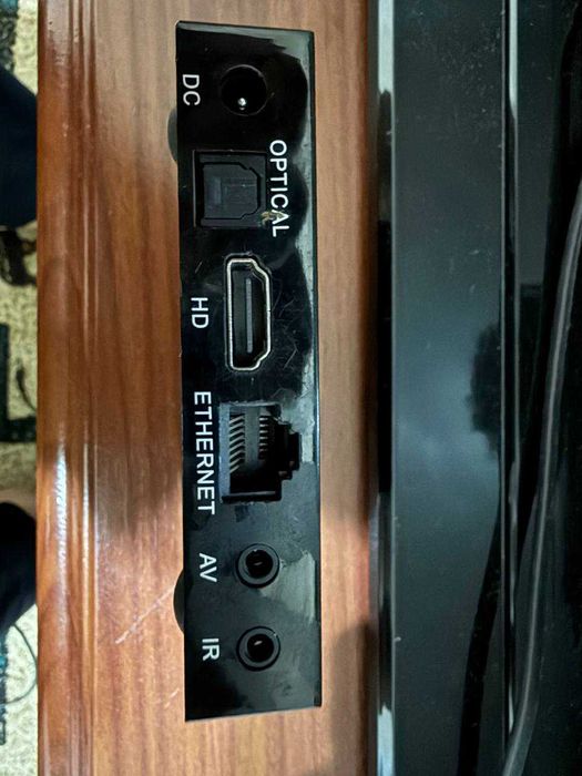 телевизор HITACHI