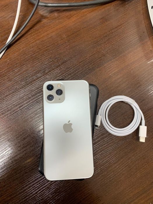 Айфон 11 про в отличном состоянии