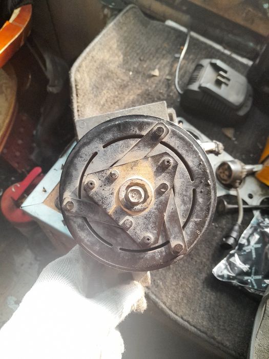 Компрессор на нисан