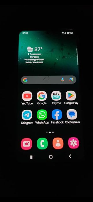 Экран S 22+ продается работает отлично  есть скольы.  sss