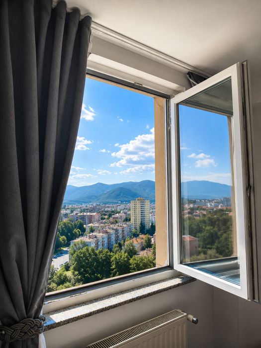 2 camere DECOMANDAT | 50 mp | RENOVAT | Etaj 9 | PARCARE | Vedere superbă spre Tâmpa | 13 Decembrie – Coresi