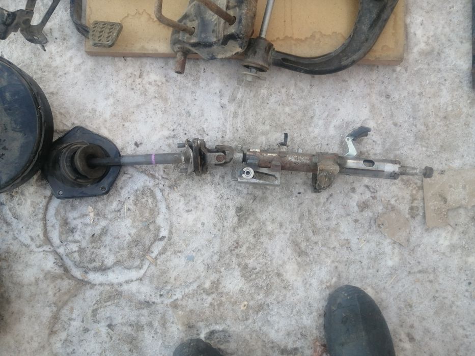 Продам запчасти на Хайлюкс,