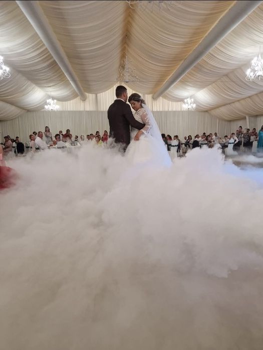 Fum Greu, Gheata Carbonica, Artificii , Porumbei, Event Planer