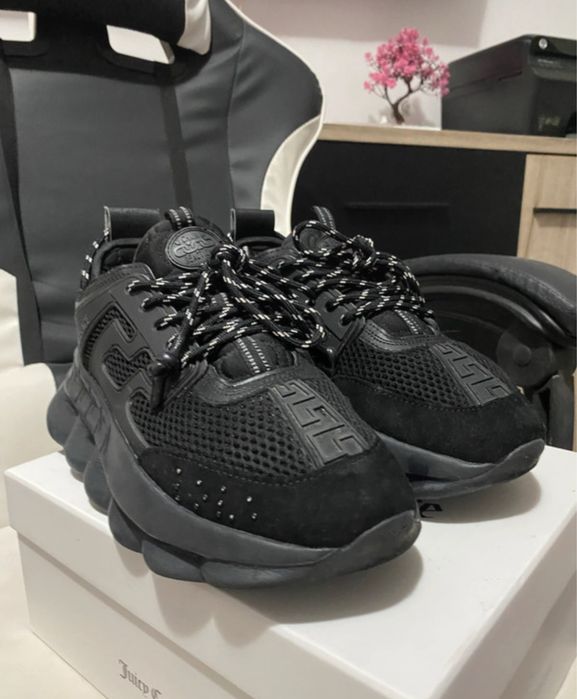 Versace chain reaction