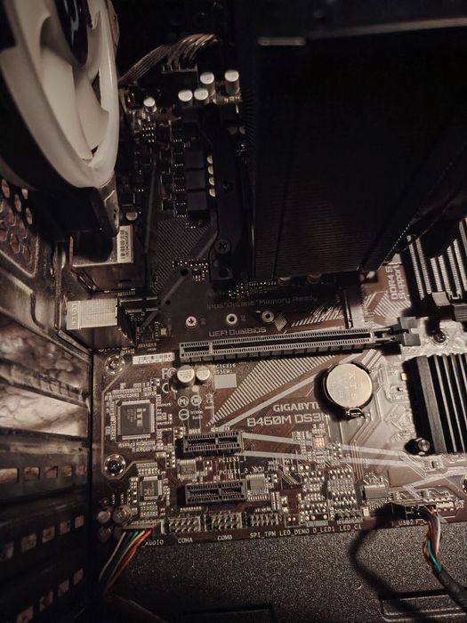 Kit Placa de baza GigaByte B460M DS3H + Procesor i5 10600KF + Cooler A