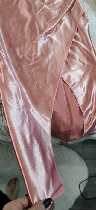 Чисто нови рокли, размер М към L