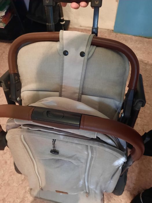 Продам коляску б/ в отличном состояний.