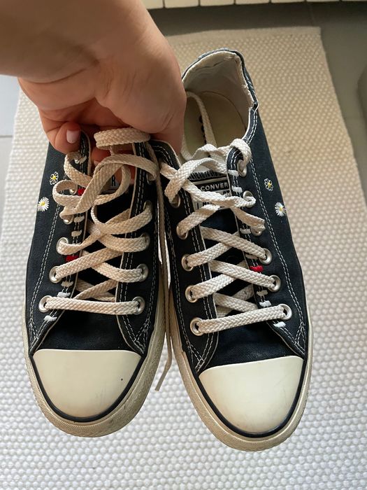 Tenesi converse cu inseratii brodate