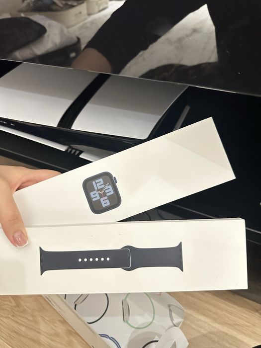 Смарт-часы Apple Watch SE 40mm