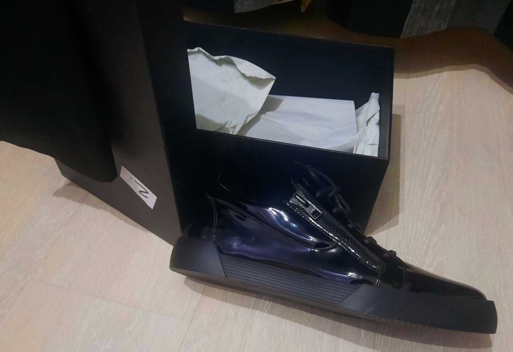 Обувки Giuseppe Zanotti