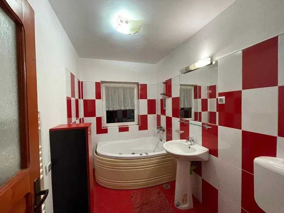 Vand apartament 3 Camere ZONA Buna Ziua