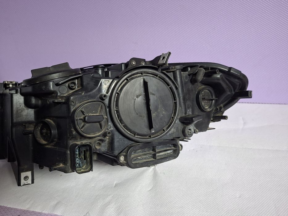 Far Dreapta Halogen BMW Seria 5 F10 F11 NFL Europa Original HELLA 7203240